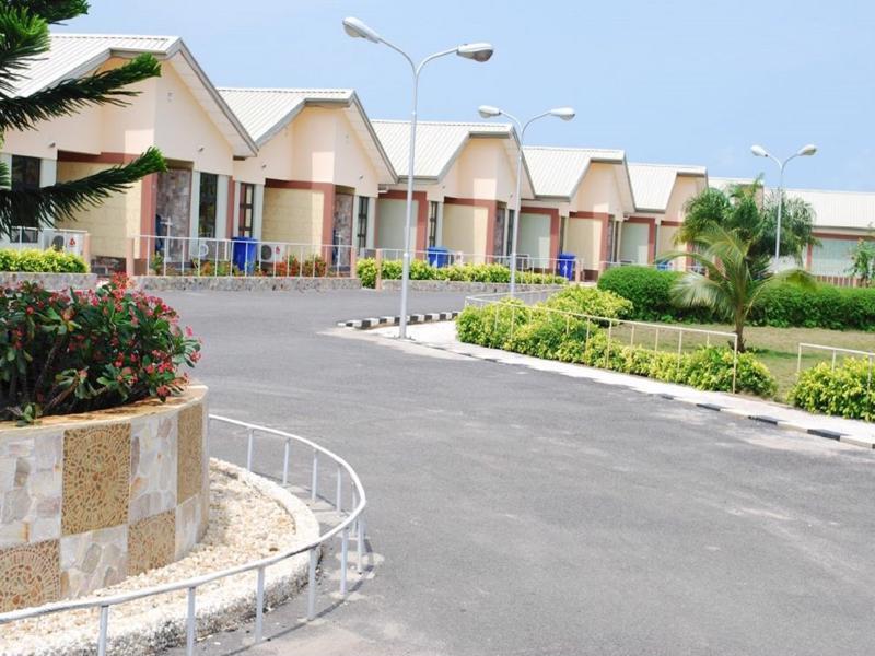 Whispering Palms Resort Magbon Exterior foto